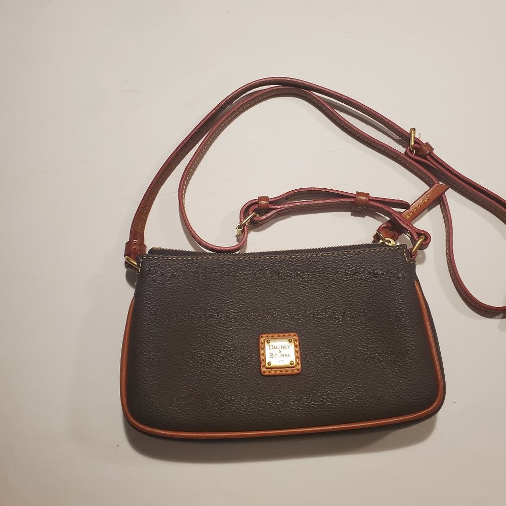 Dooney & Bourke- Small Leather Purse